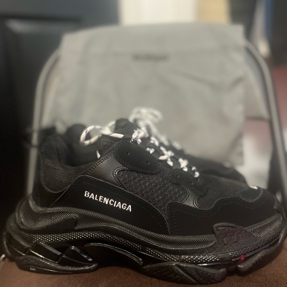 Balenciage Triple S Black